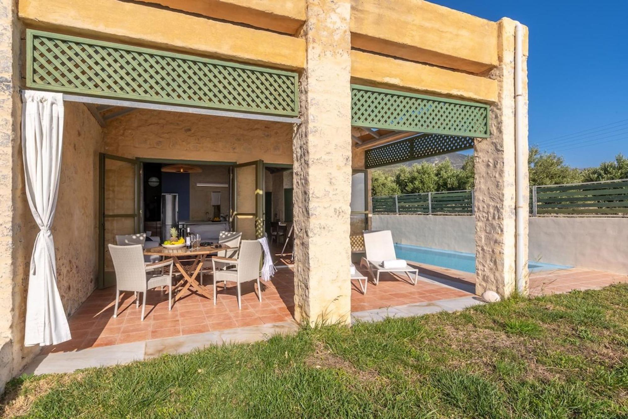 Villa Mediterranea, With Heated Pool Livadia  外观 照片