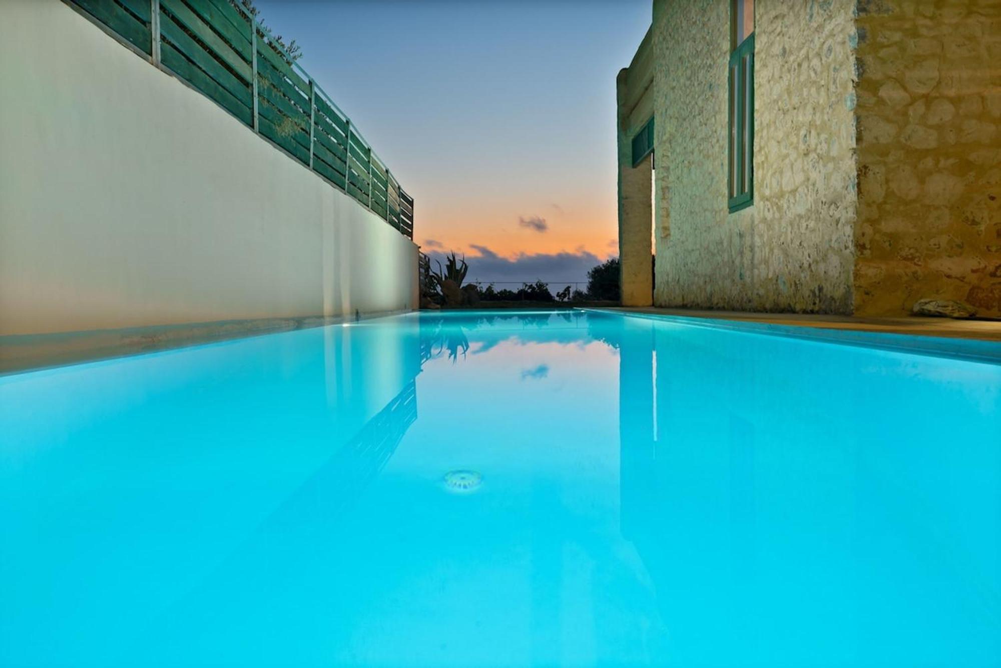 Villa Mediterranea, With Heated Pool Livadia  外观 照片