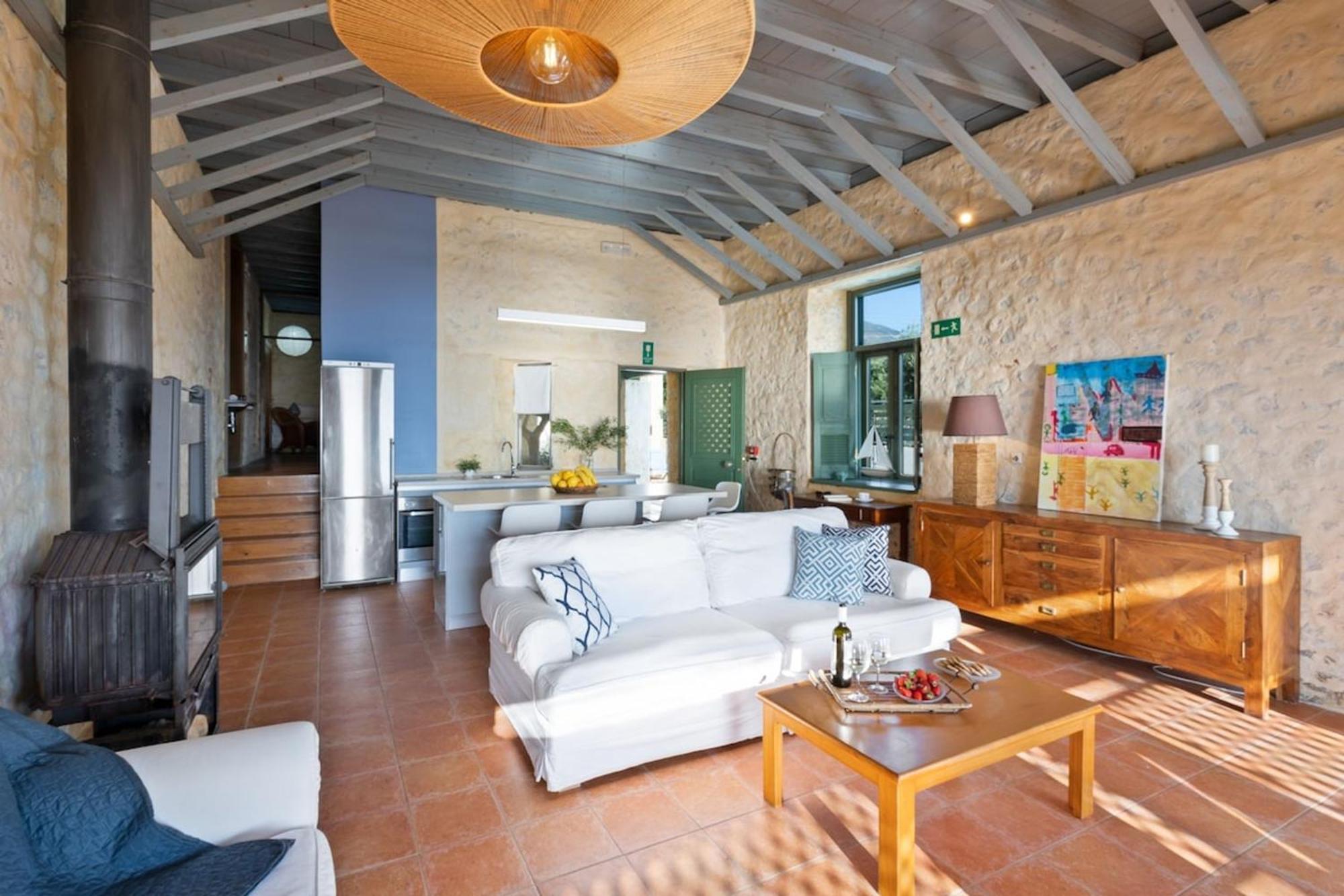 Villa Mediterranea, With Heated Pool Livadia  外观 照片