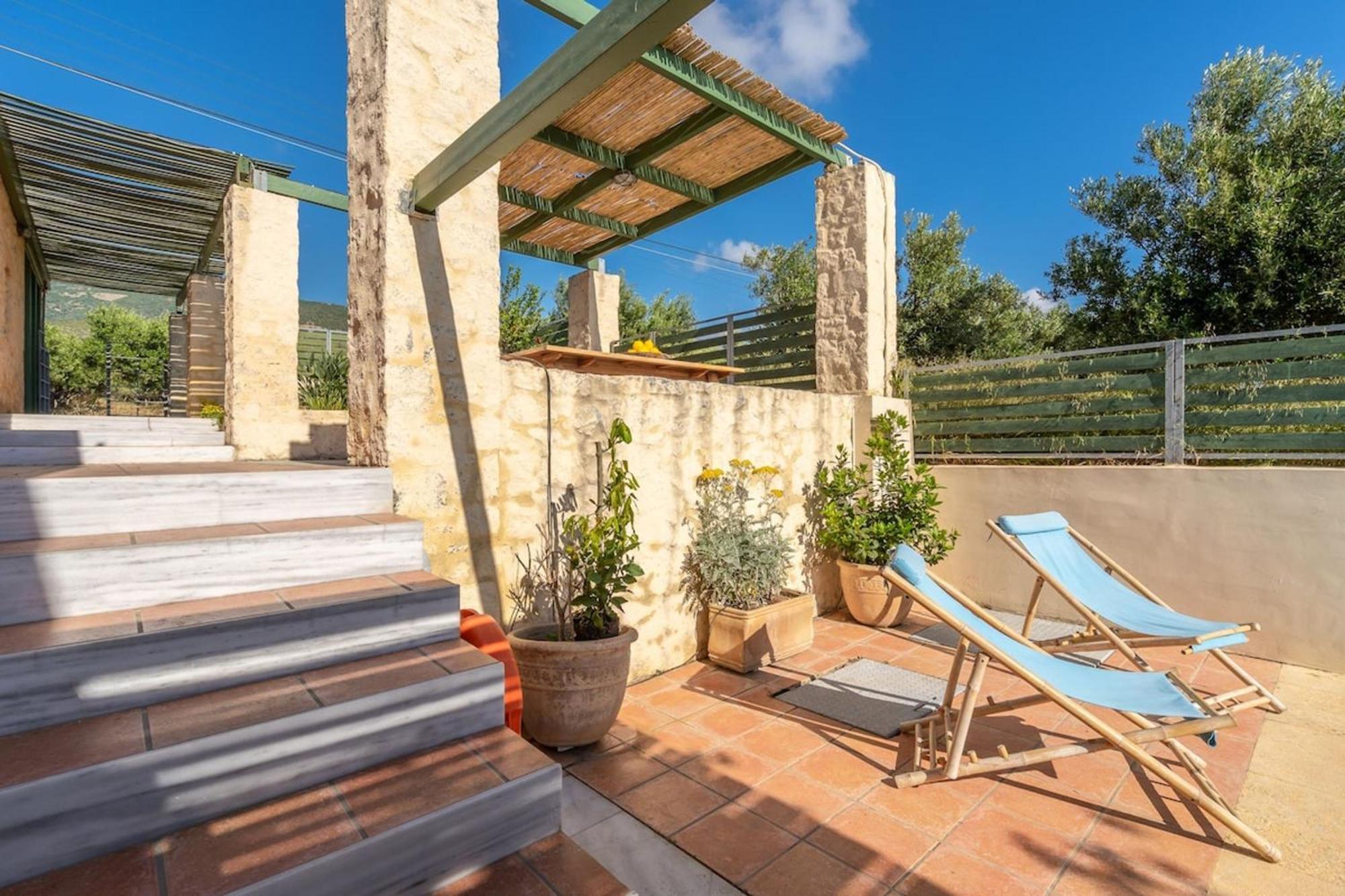 Villa Mediterranea, With Heated Pool Livadia  外观 照片