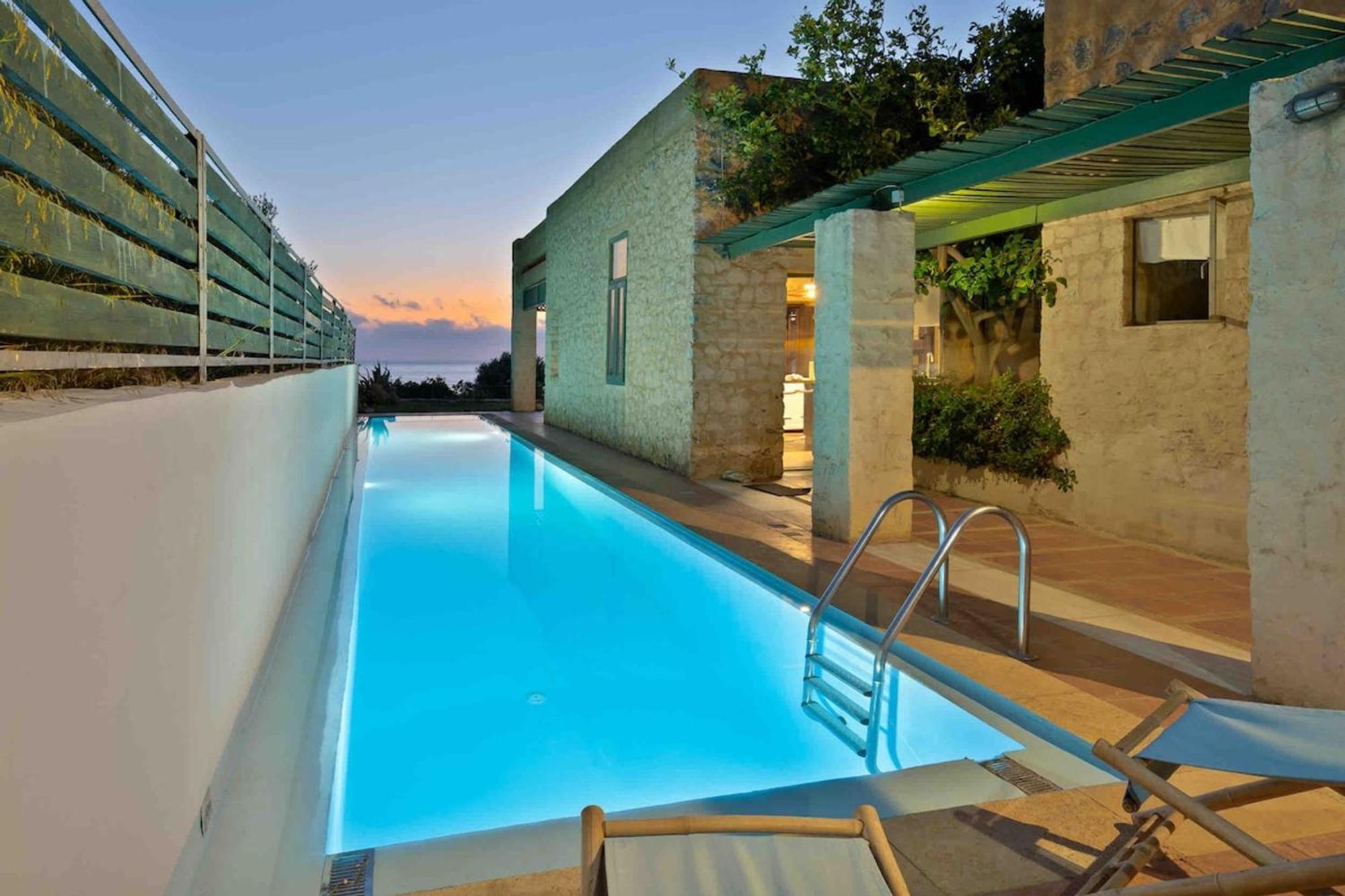 Villa Mediterranea, With Heated Pool Livadia  外观 照片